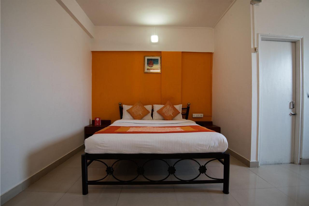 Oyo 1065 Hotel Hmr Royal Inn Pune Eksteriør bilde