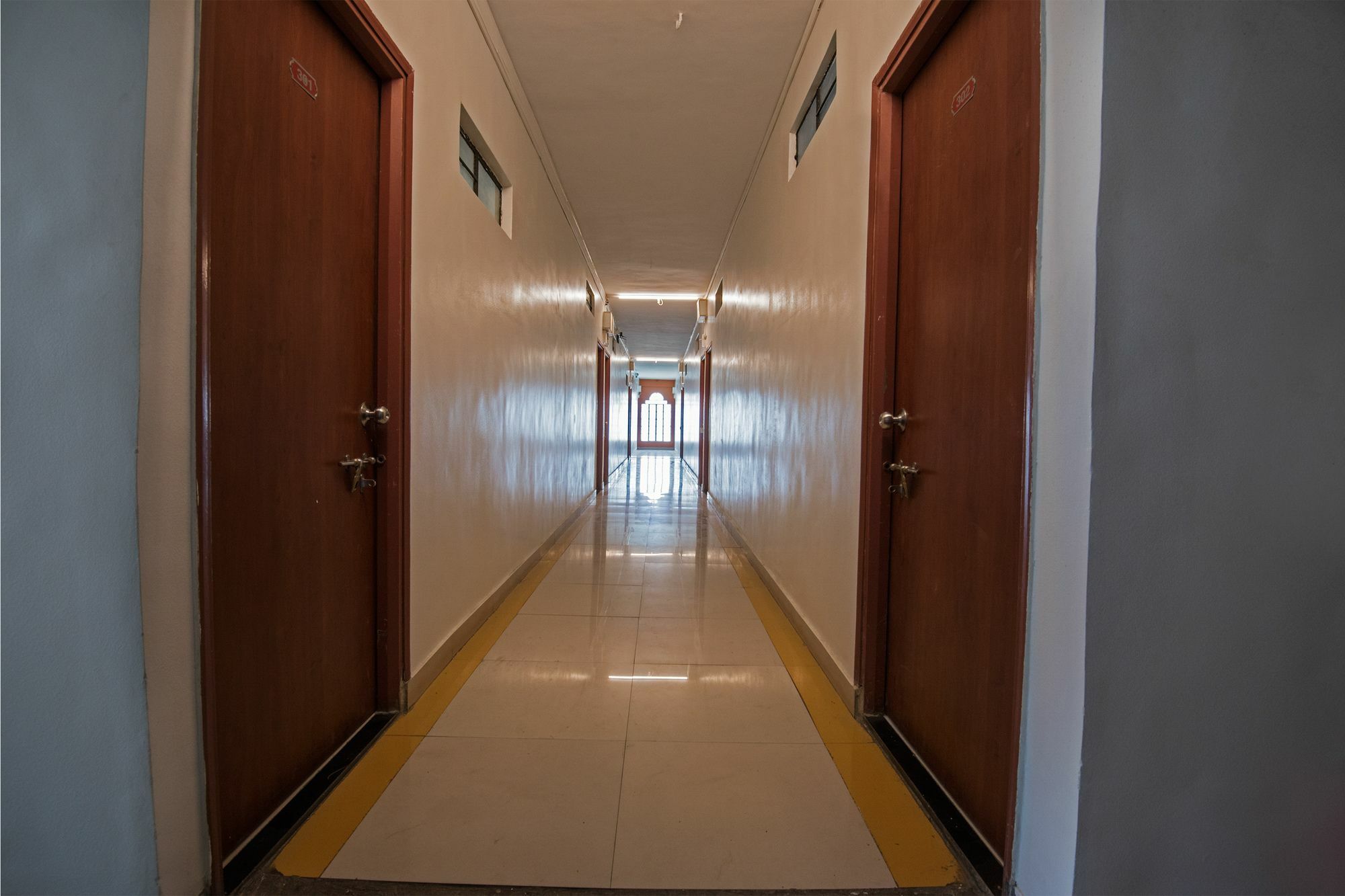 Oyo 1065 Hotel Hmr Royal Inn Pune Eksteriør bilde